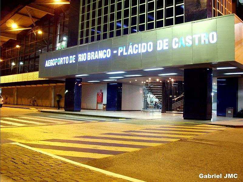 aeroportocapa800px-Aeroporto_de_Rio_Branco_-_Plcido_de_Castro