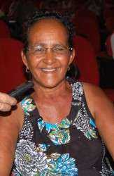 Aos 61 anos, dona Raimunda fez o teste e aguarda agora o resultado que pode garantir a ela o direito à pensão vitalícia (Foto: Onofre de Souza Brito)