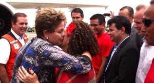 dilma e perpetua abraço