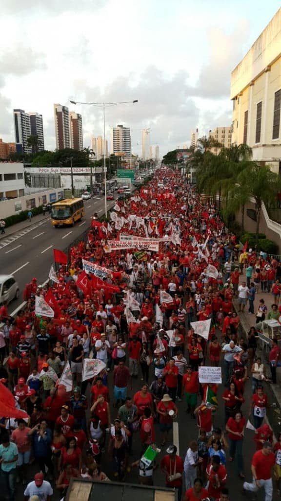 democracia brasil