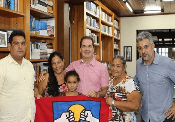Gov do Acre apoia construção de 300 casas para movimento em defesa da moradia