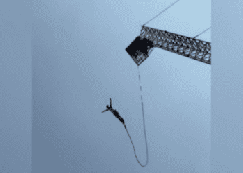 Turista sobrevive: bungee jump arrebenta📽️