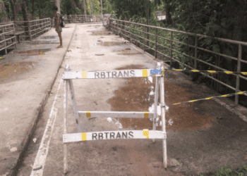Passarela do Parque Jardim São Francisco é interditada por medida de segurança