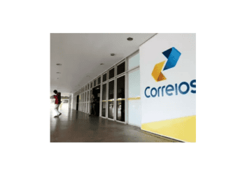Governo recua e retira Correios e outras estatais da privatização📹