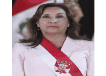 Congresso peruano rejeita impeachment de Dina