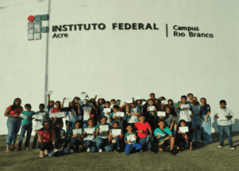 Tecnologia inspira estudantes do Bujari em oficina de robótica