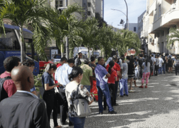 Acesso à saúde é mais difícil para pessoas LGBTQIA+ acima de 50 anos