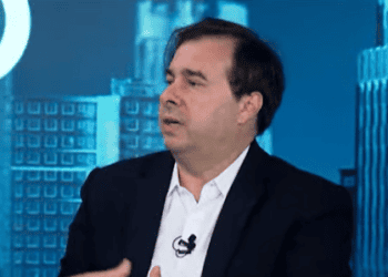 Rodrigo Maia admite relação difícil com Moro📹