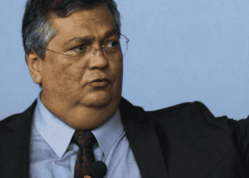 Flávio Dino apreende armas de guerra