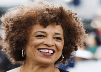 Brasil, a fênix aclamada por Angela Davis