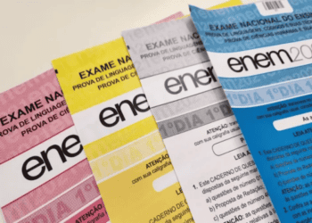 Mais de dez mil avaliadores vão corrigir redações do Enem 2023