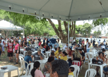 Rio Branco agradece aos garis e margaridas em evento especial