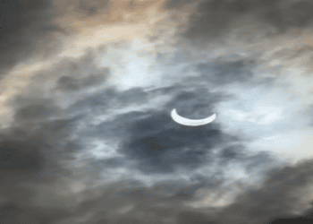 (vídeo) Em Cruzeiro do Sul: enfermeiro Gilliard Santos registra eclipse solar com maestria