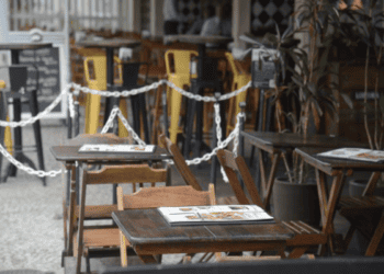 Setor de bares e restaurantes brasileiros mirando contratações