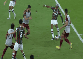 De previsão em previsão, John Kennedy escreve seu nome na história do Fluminense 📹📹📹