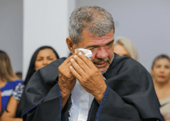 Seu Gilson conclui ensino fundamental e é convidado pelo Bocalom…📹