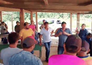 Visita de autoridades à ocupação Marielle Franco destaca busca pela paz