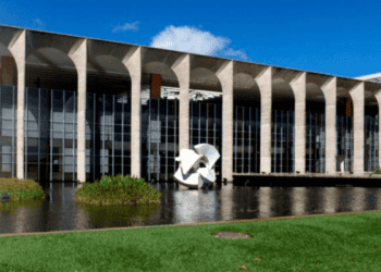 Gov. brasileiro emite nota de solidariedade ao povo palestino e repudia ataques em Gaza