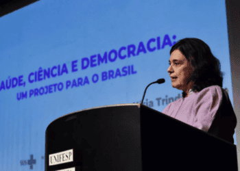 Min. Nísia Trindade sacode hospitais federais no Rio