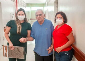 Novo olhar: ‘o que mais sinto saudade é de ler’, diz paciente após cirurgia na Fundhacre