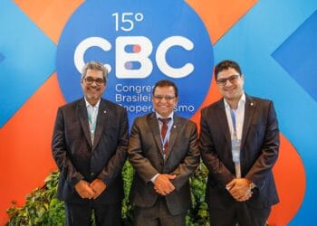 Deputados acreanos participam de Congresso Cooperativista em Brasília