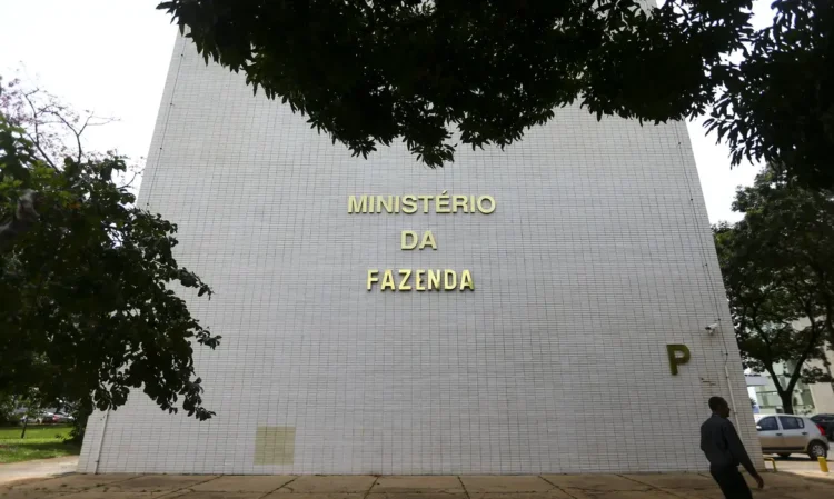 Prazo de adesão ao Desenrola Brasil não é prorrogado, diz Fazenda