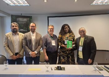 Sibá discute desenvolvimento amazônico em fórum