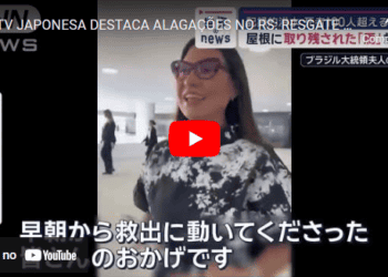 TV Japonesa destaca alagações no RS: resgate de cavalo Caramelo no telhado