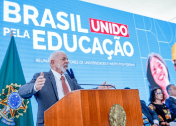 Reitora da Ufac com Lula