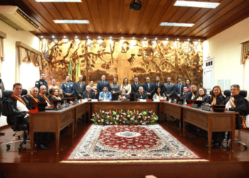 61 anos do TJAC: Palácio da Justiça recebe sessão solene