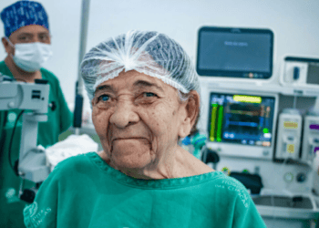 Dona Maria recebe transplante de córnea em Rio Branco