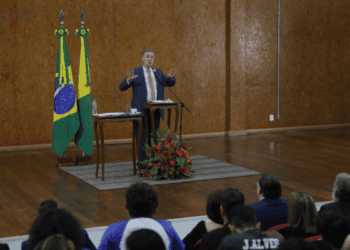 Min. Barroso em Rio Branco: judiciário e educação Básica
