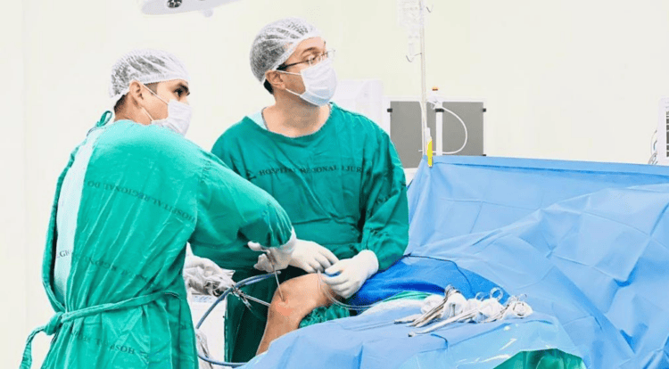 Paciente agradece ao SUS após cirurgia no Hospital do Juruá