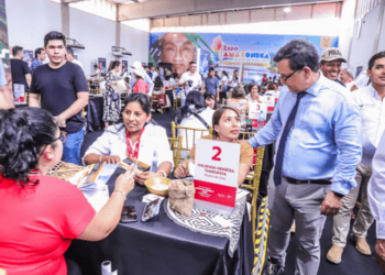 Puerto Maldonado: Presidente da Assembleia prestigia Expo Amazônica