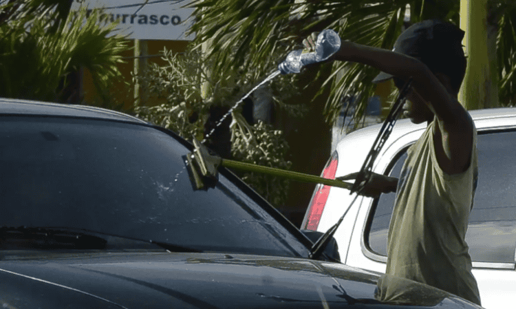 Trabalho infantil cai, mas ainda preocupa, diz IBGE