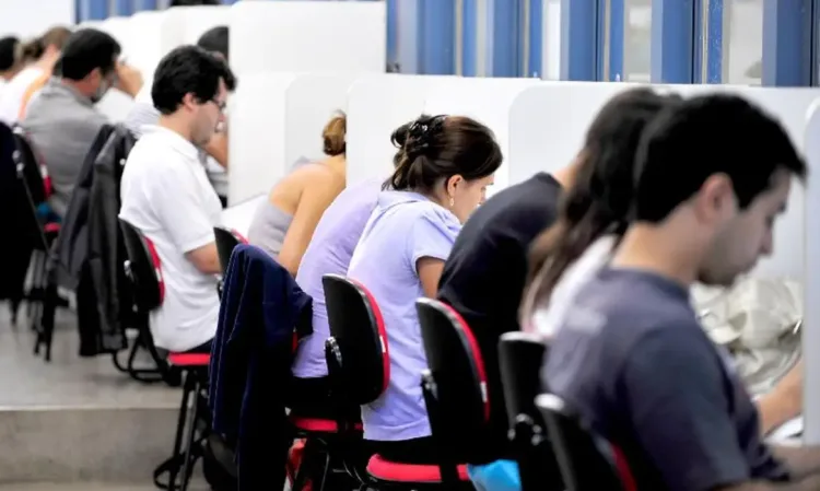 Projeto cria programa federal para apoiar cursinhos pré-vestibulares populares  Fonte: Agência Câmara de Notícias