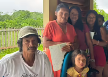 Projeto Cidadão: indígena viaja 12h de barco em busca dos serviços