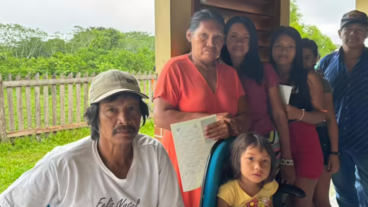 Projeto Cidadão: indígena viaja 12h de barco em busca dos serviços