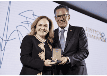 Presidente do TJAC é agraciada com medalha Justiça e Cidadania no STF