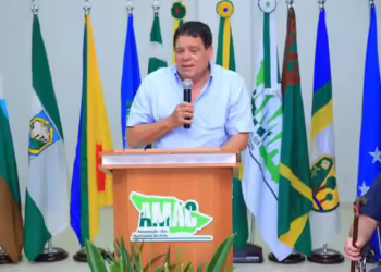 Ex-governador Flaviano precisa de transferência para SP