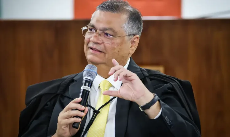 Dino libera emendas da saúde para garantir piso constitucional