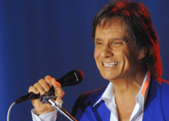 Caneta Azul no show do Roberto Carlos em Recife… Ao vivo