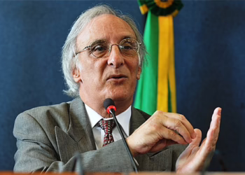 Neoliberalismo, florestania e agronegócio na Amazônia: um olhar crítico sobre o desenvolvimento sustentável no Acre