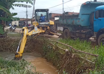 Cheia atinge 17 bairros em Rio Branco (PMRB mobiliza equipes)