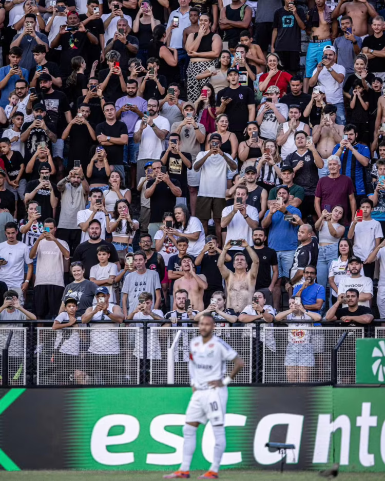 O que é isso… Neymar meteu um gol olímpico agora contra a Inter de Limeira📹📹📹