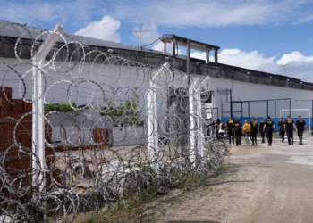 Brasil tem a terceira maior população prisional do mundo e um sistema que só produz violência, aponta MDHC