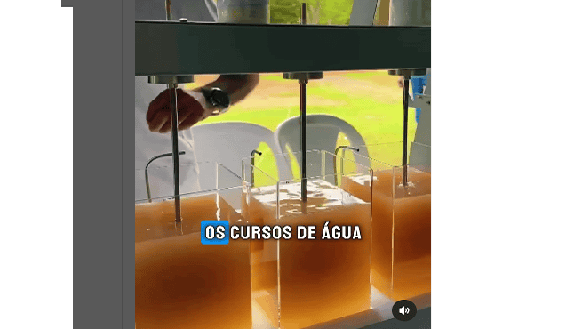 água