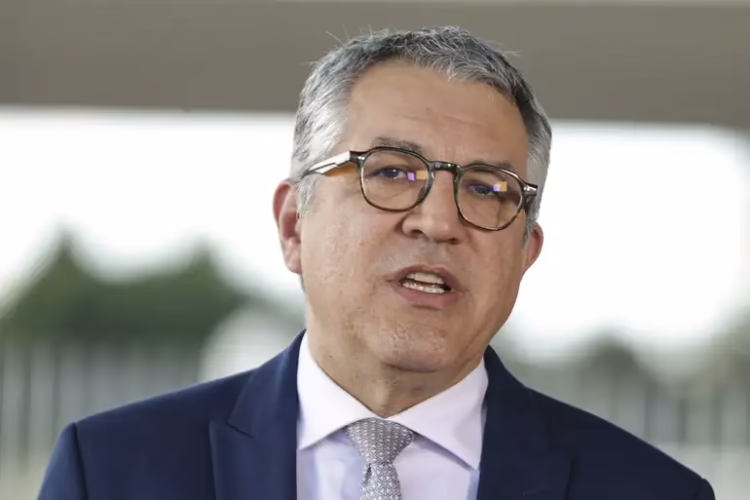 Padilha assume MS e diz: “precisamos nos preparar para as próximas pandemias”