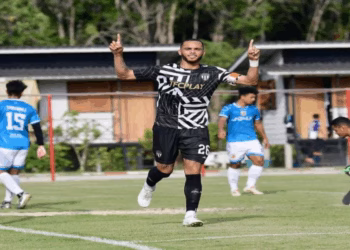 Vídeo: acreano Careca marca gol em menos de 10 segundos na Malásia