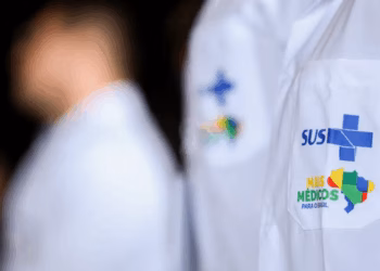 Enamed 2025: exame nacional de medicina tem 96,6 mil inscritos para prova em outubro